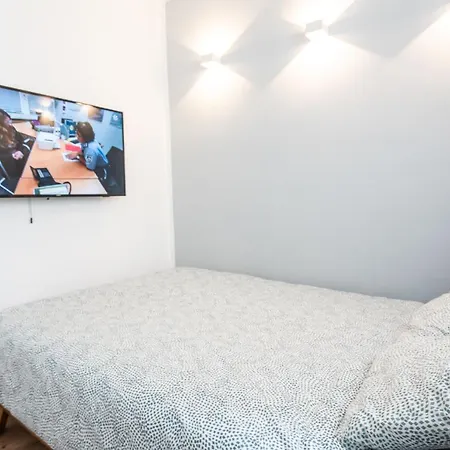 Cozy Design In Magheru Apartment