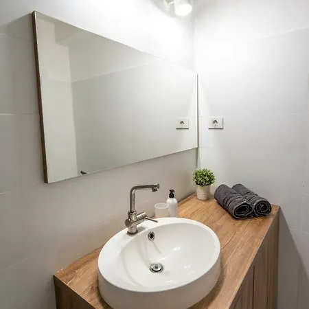 Apartment Cozy Design In Magheru