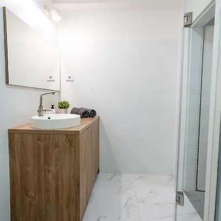 Cozy Design In Magheru *