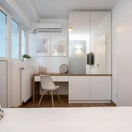 Cozy Design In Magheru *