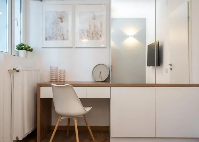 Cozy Design In Magheru 아파트 *